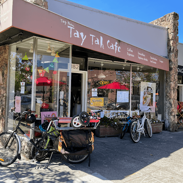 Tay Tah Café