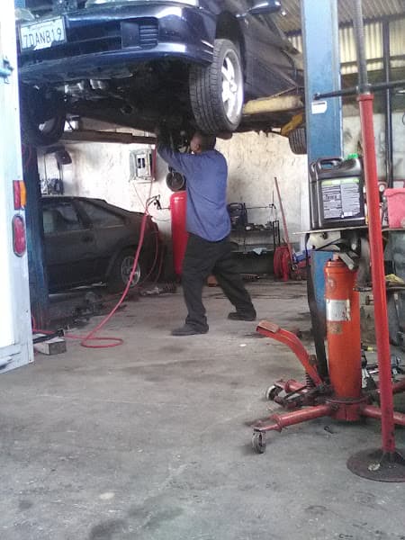Villa's Auto Center General Mechanic