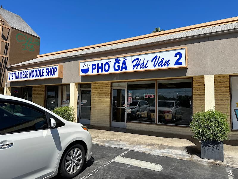 Pho Ga Hai Van 2