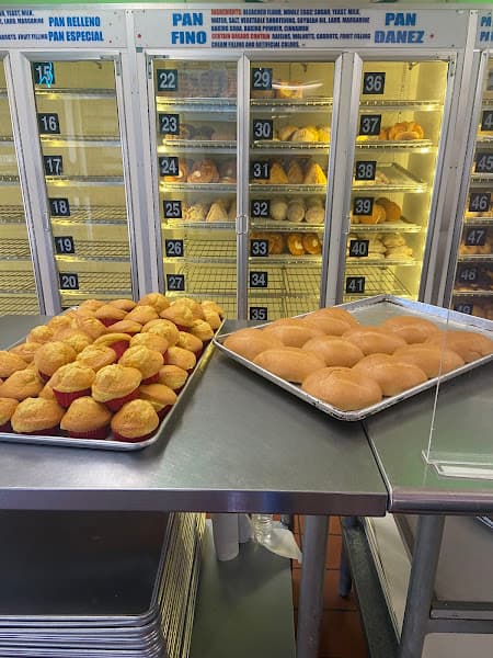 La Reina Bakery