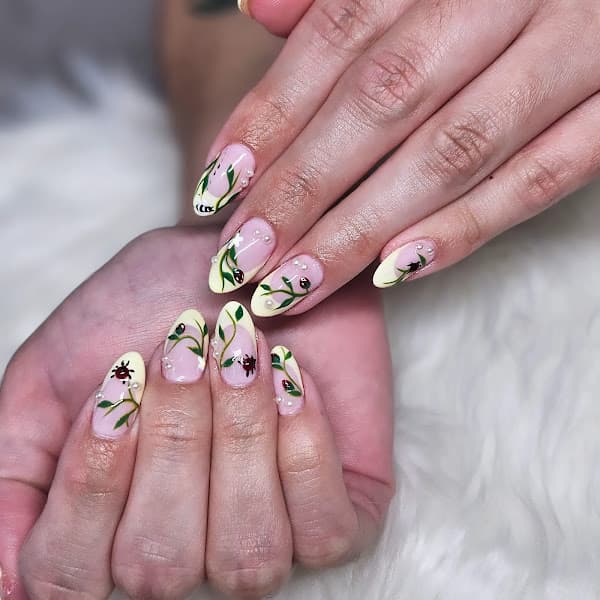 Chrome Nail Bar