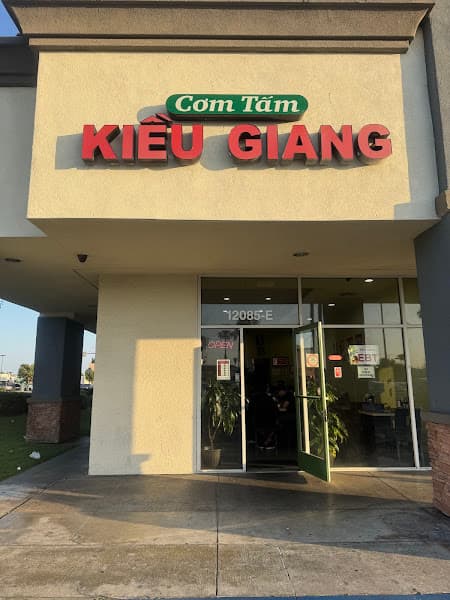 Cơm Tấm Kiều Giang