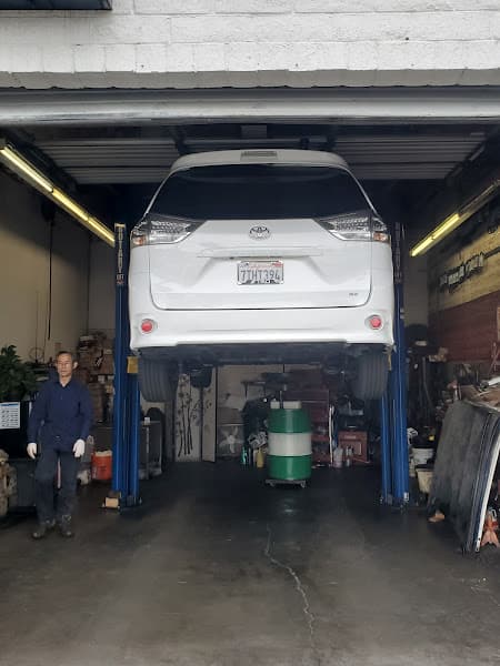 Lee's Auto Repair