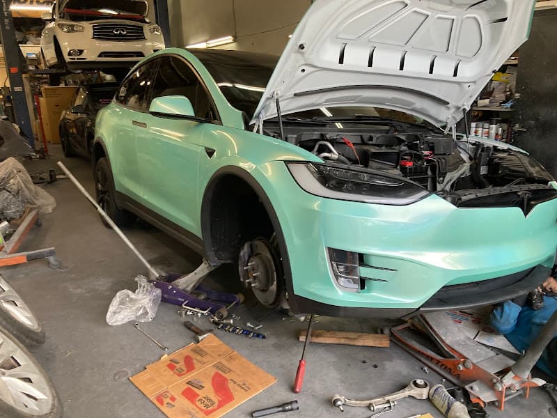 Top Auto Body & Repair
