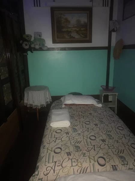 LH foot massage