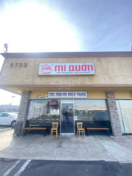 Tiệm Mì Quởn
