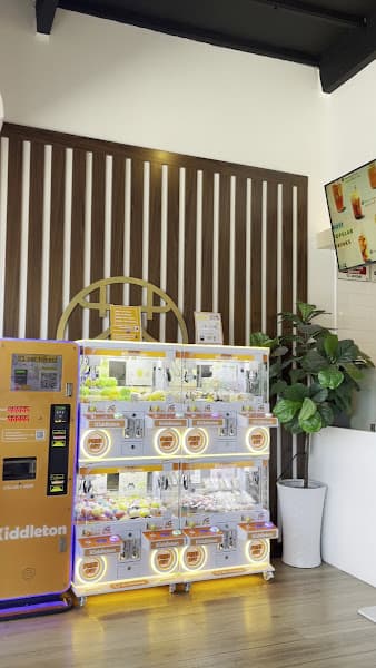 R&B Tea Garden Grove 2