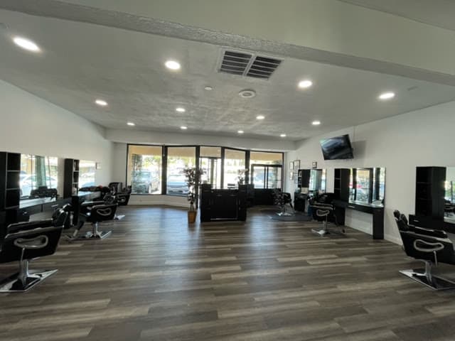 G&C Beauty Salon & Barber 3