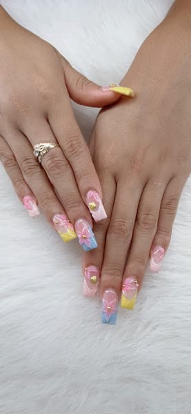 La Belle Nails