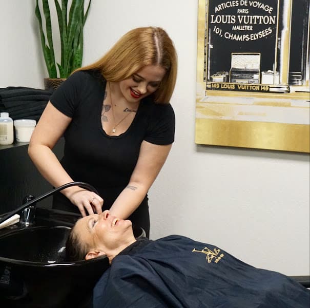 LE VU Beauty Bar