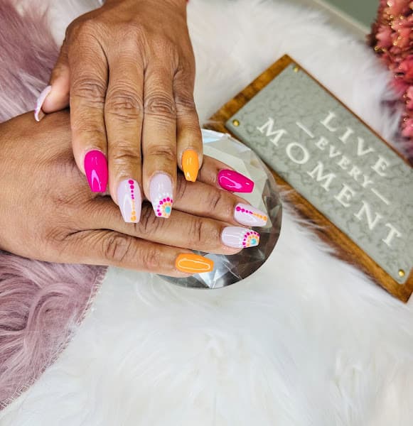 Luxe Nails & Spa 3