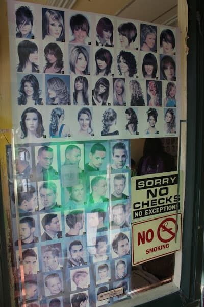 Unisex Beauty Salon 3