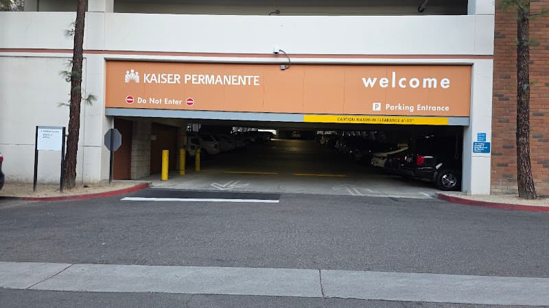Pharmacy | Kaiser Permanente Santa Ana Medical Office