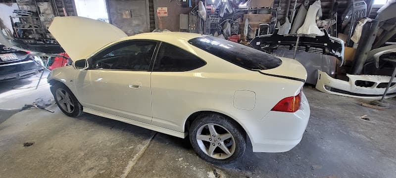 An Auto Body Paint & Repair 3