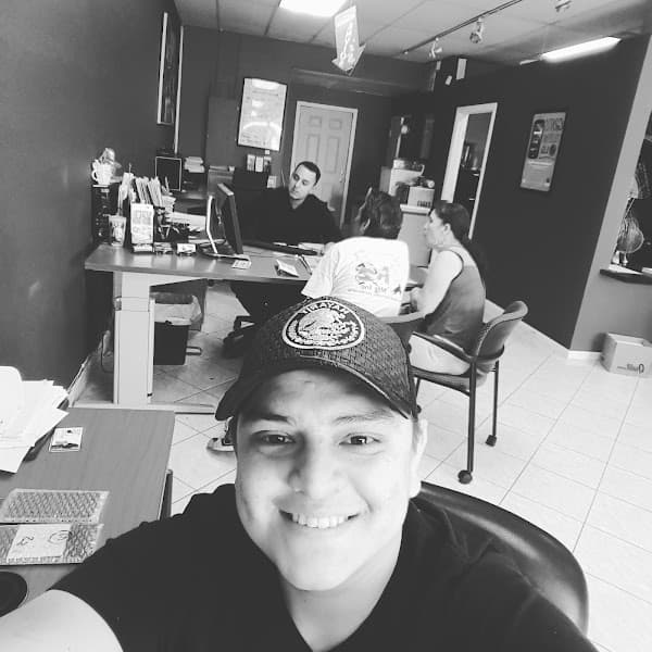 Tu Paisano Wireless & Insurance 3