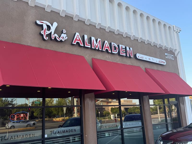 Pho Almaden