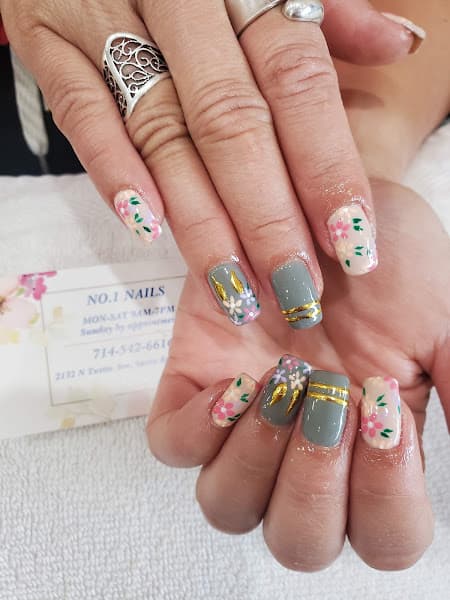 No.1 Nails 5