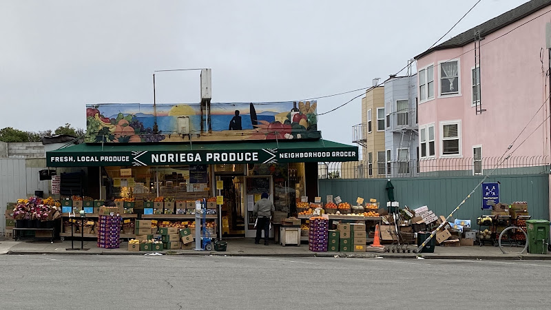 Gus's Community Market 1