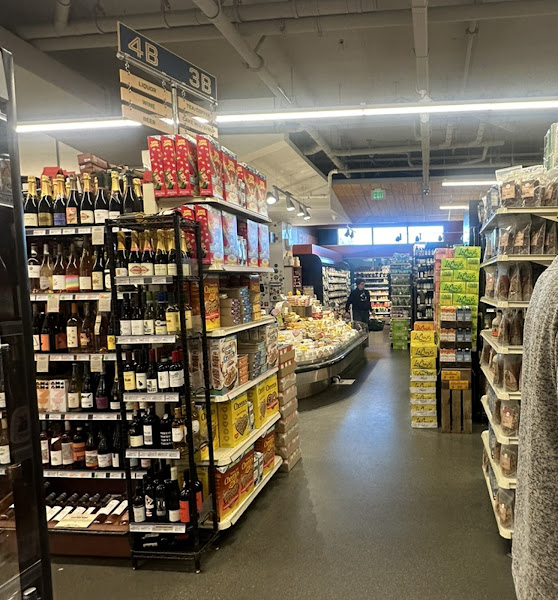 Gus's Community Market 4