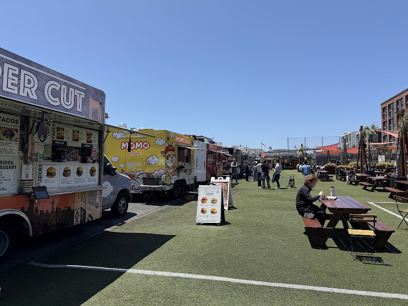 SPARK Social SF 5