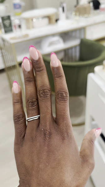 Viana Velvet Nail Studio || Russian Manicure Specialists 2