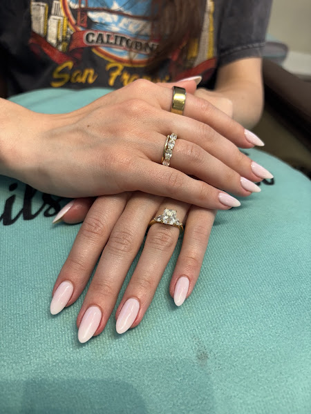 Green Beauty Nails and Spa 3