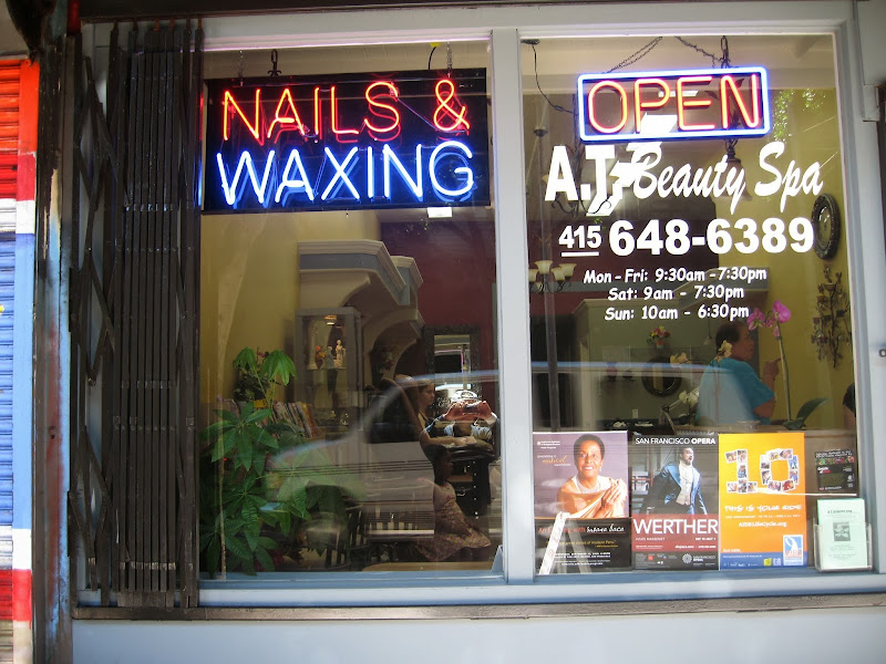 A T Beauty Spa 3