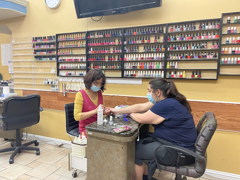 A T Beauty Spa 4