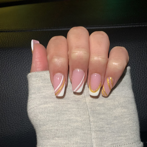 Elegant Nails Salon 3