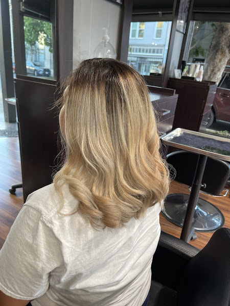 Fekaso Hair Salon 2