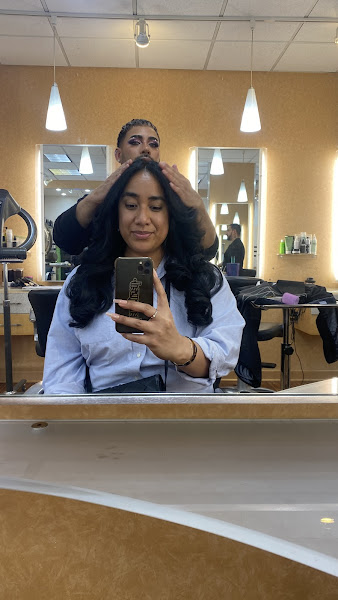Dennis Banguera Hair Salon 4