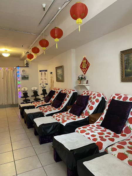 Lucky Foot Massage 3