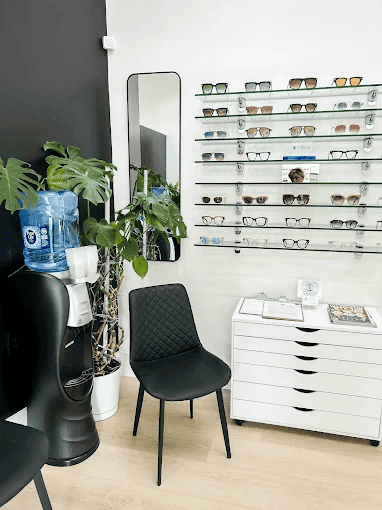 Alexander Daas Opticians – San Francisco Optics 3