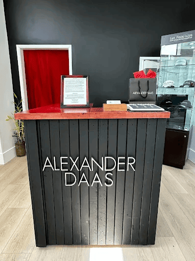 Alexander Daas Opticians – San Francisco Optics 4