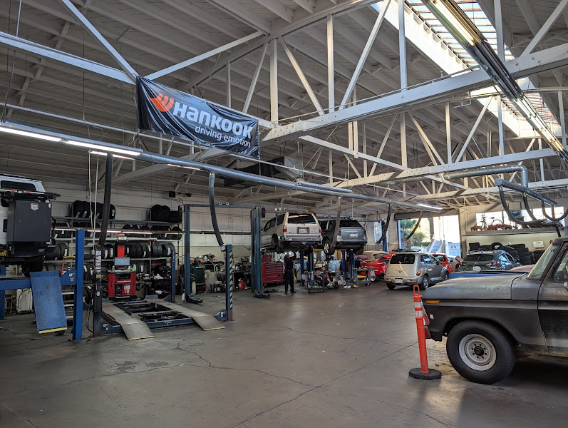 B & W Service Center 4