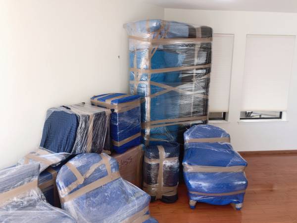Universal Movers, LLC 1