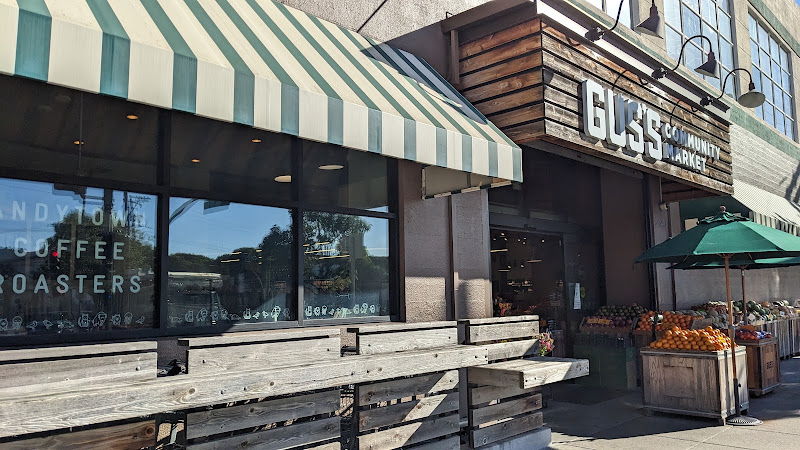 Gus's Community Market