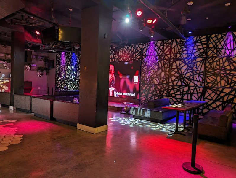 Pandora Karaoke & Bar 3