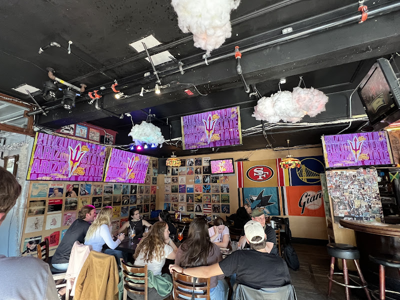 Silver Cloud Restaurant & Karaoke Bar 3