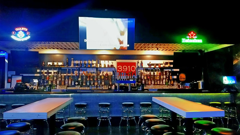 3910 Lounge 2