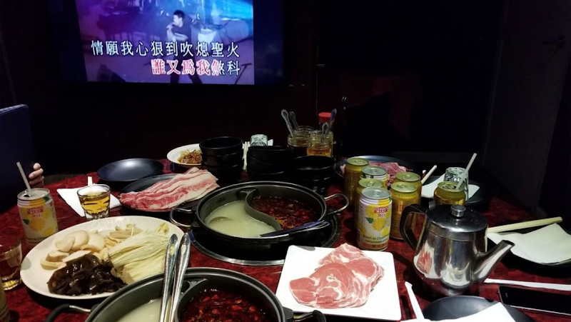 Grand Hot Pot Lounge 3