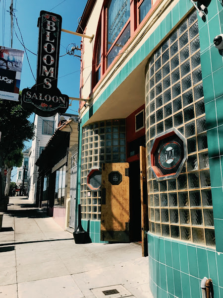 Blooms Saloon 1
