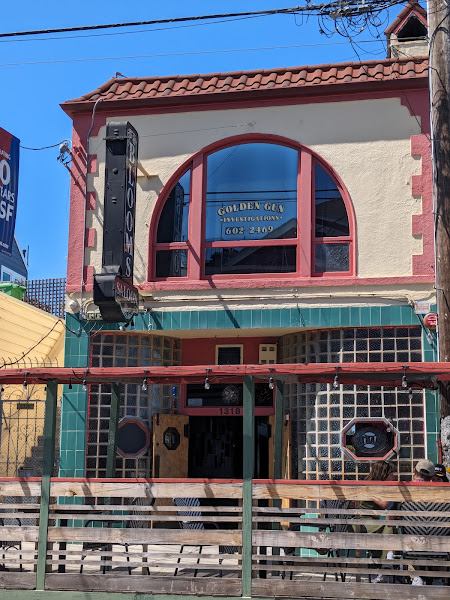 Blooms Saloon 3