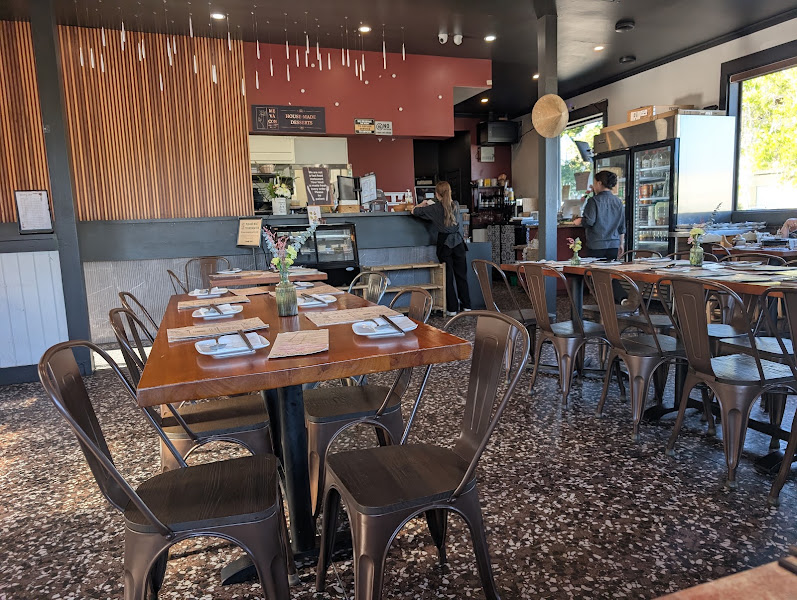 Mẹ Và Con Vietnamese Kitchen