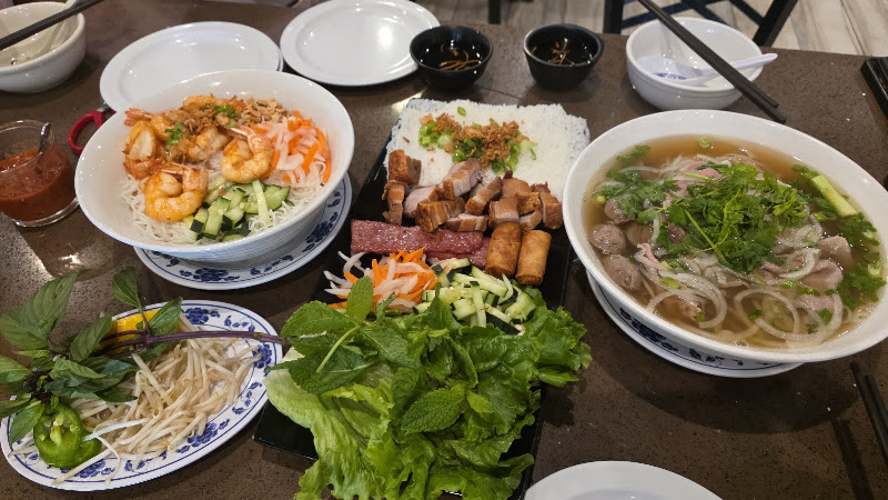 Pho King RESTAURANT 4