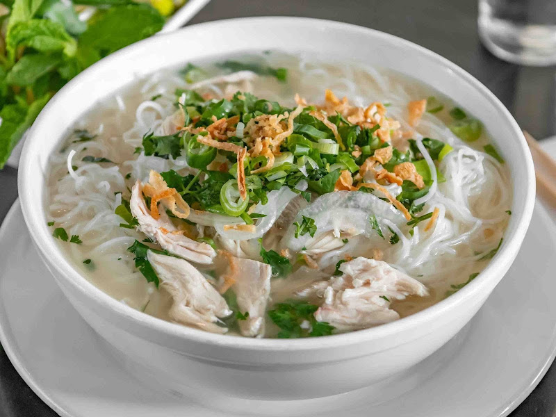 Holy Basil Phở And Cocktail bar 4