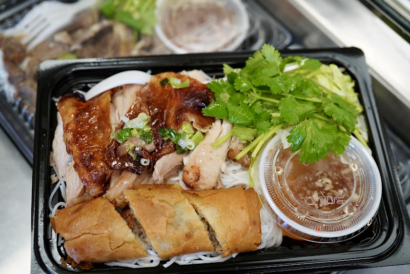 Mom's Pho & Banh Mi 2