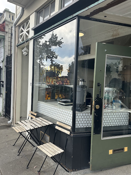 Mellana Cafe 4