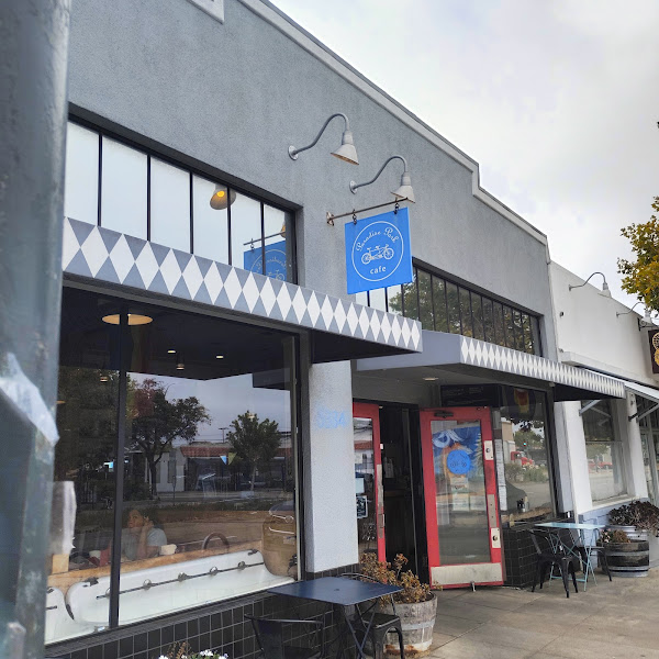 Paradise Park Cafe 3