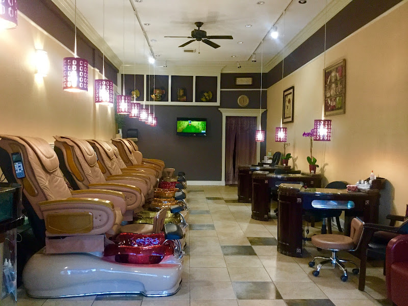 Le Soleil Natural and Organic Nail Salon and Spa 2